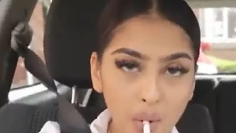 الكشف عن قصة ابنة استعانت بـ 6 باكستانيين لنصب فخ لقتل عشيق أمها