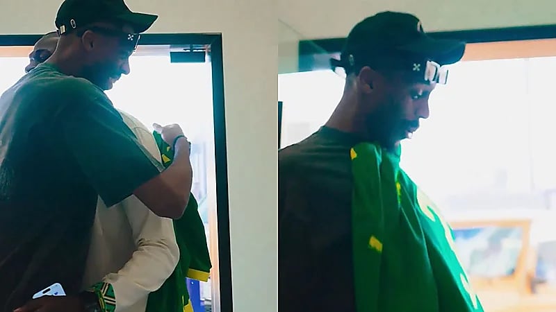 كوليبالي يهدي قميصه لـ كنو والأخير يعلق بسعادة: حبيبي .. فيديو