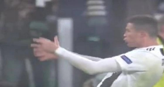 احتفال " غير أخلاقي " لرونالدو يثير الجدل