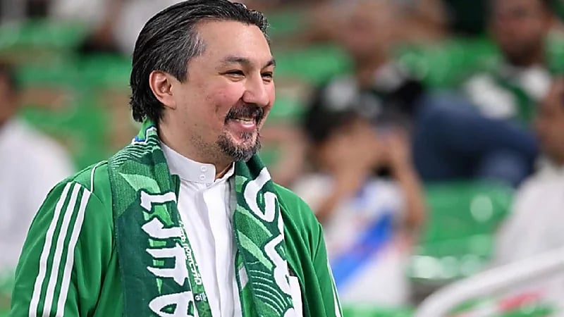 بدر تركستاني يصل كومو الإيطالية لمؤازرة ودعم الفريق