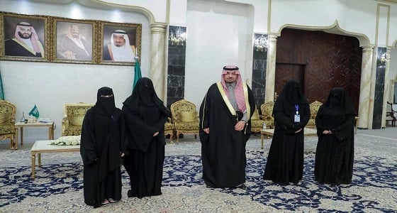 أمير الشمالية يستقبل المشاركين في معرض الكتاب الخيري الأول بالمنطقة
