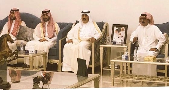 أمير الفوج السادس والثلاثين يتلقى التعازي من الأمراء وكبار المسؤولين في وفاة شقيقه