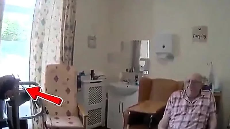 غضب واسع بعد تداول مقطع يظهر اعتداء الشرطة على مسن توفي لاحقاً .. فيديو