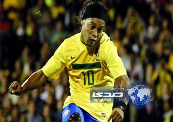 رونالدينهو : مشكلة كريستيانو أنه يعيش في زمن ميسي