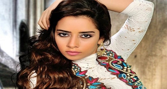 بالفيديو.. طفلة تداعب بلقيس ورد فعل صادم للأخيرة