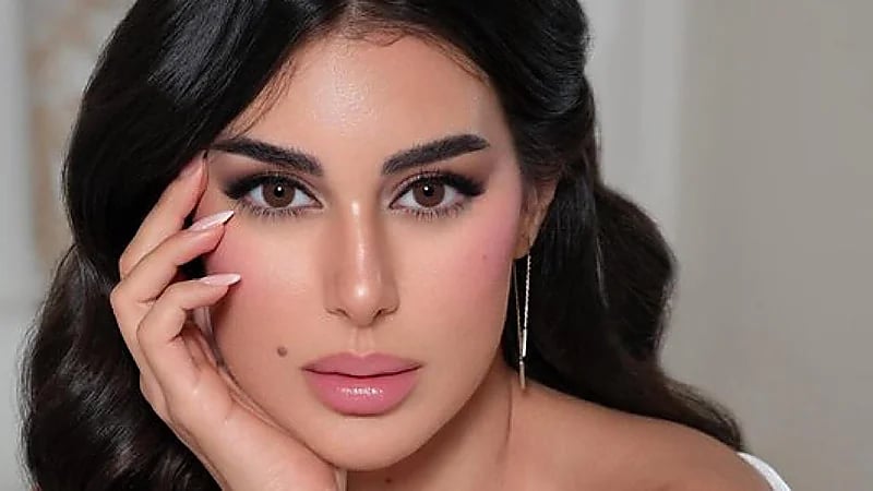 شبيهة ياسمين صبري تُشعل مواقع التواصل الاجتماعي ..فيديو