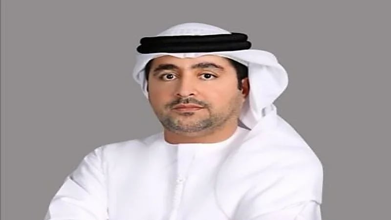 كاتب: يجب إعادة النظر في إلزامية الرجل بنفقات الزواج