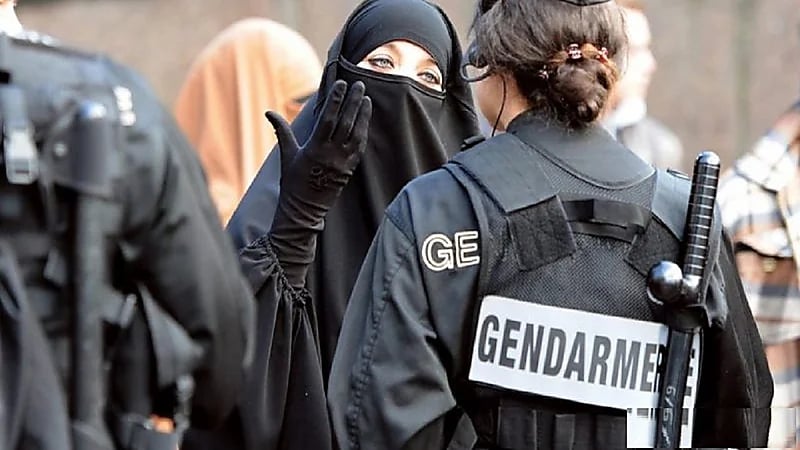 محكمة أمريكية تأمر بمثول امرأة أمام لجنة فقهية بالمملكة للفصل في خلع زوجها