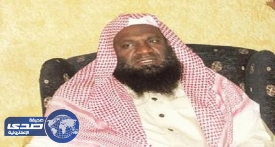 إمام مسجد المحيسن بالرياض يطالب بتشكيل لجنة لمراقبة المصحف المسموع