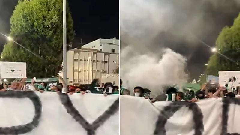 مسيرة لجماهير الأهلي لتحفيز الفريق قبل مواجهة الهلال .. فيديو