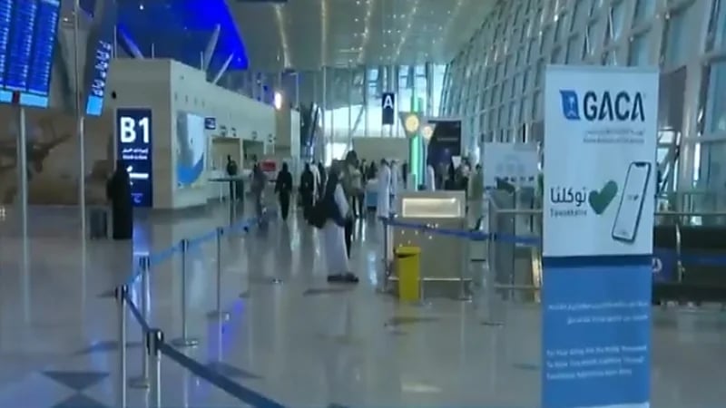 بالفيديو.. "الخطوط السعودية": استثناء الأطفال دون 12 عامًا من شرط التحصين عند السفر الداخلي