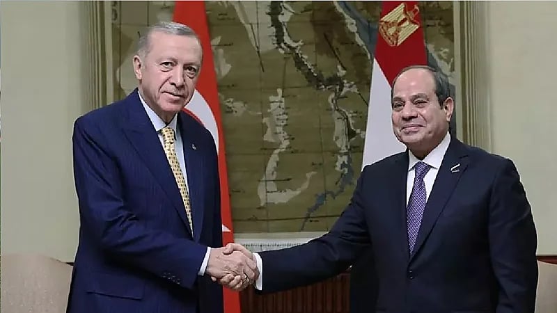 لأول مرة .. السيسي يجتمع مع أردوغان في القاهرة