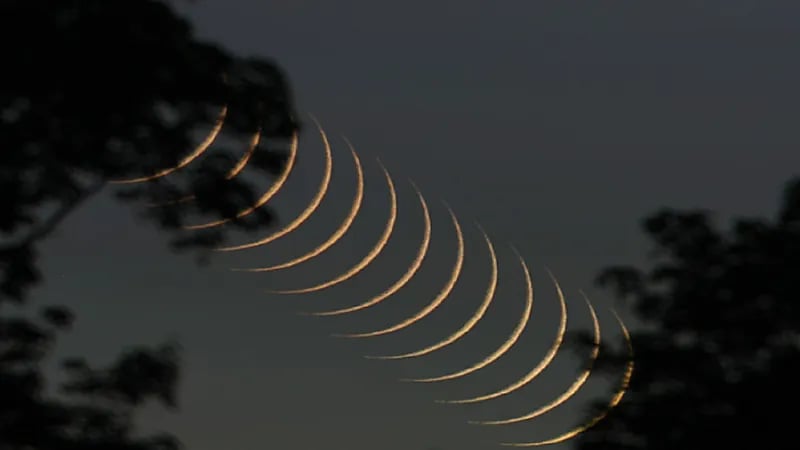 حدوث الاقتران السطحي لهلال شهر محرم بالنسبة لمدينة مكة المكرمة