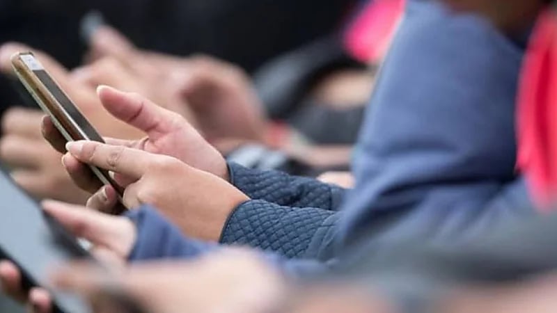 خبير تقني: البعض يستغل موسم الحج للتصيد الاحتيالي لمستخدمي الهواتف .. فيديو