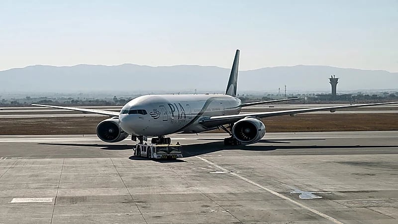 باكستان تفتح مجالها الجوي أمام جميع الرحلات