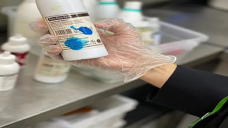 ضبط مستحضرات تجميل منتهية الصلاحية بالطائف