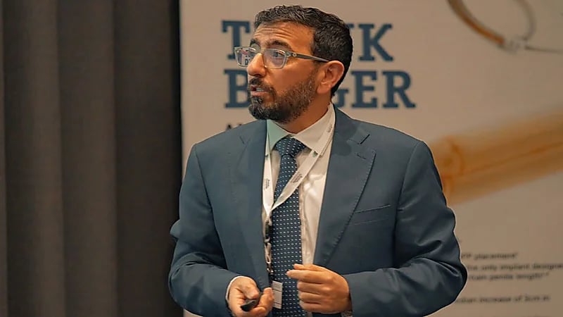 استشاري يكشف عن 3 أعراض بولية شائعة لدى الشباب والفتيات.. فيديو