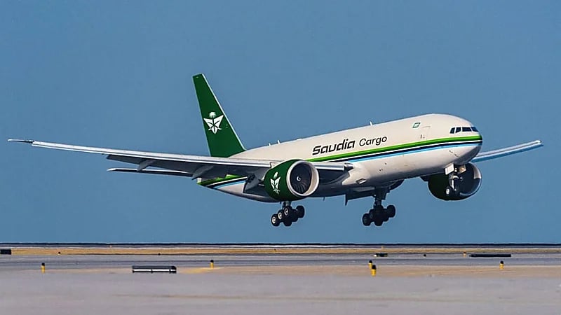 صندوق الاستثمارات العامة يخطط للاستحواذ على الخطوط السعودية