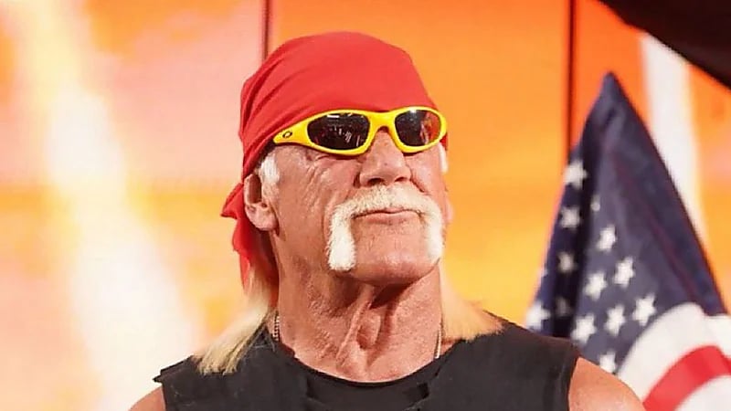 وفاة بطل المصارعة هالك هوجان إثر أزمة قلبية.. فيديو