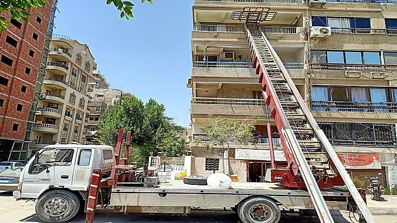 مصرع عريس أثناء نقله لأثاث منزل الزوجية