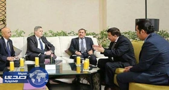 السفير الأمريكي في اليمن يؤكد وقوف بلاده مع الشعب اليمني لإنهاء معاناته