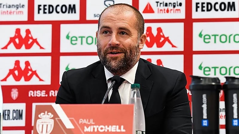 ميتشل يقترب من تولي منصب المدير الرياضي في الهلال