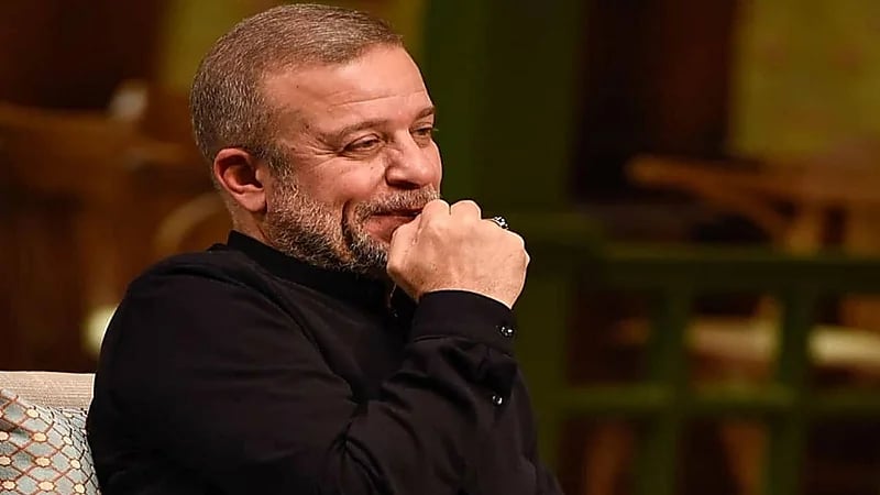 بالصور .. حريق مروع في منزل شريف منير