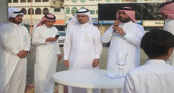 بالصور.. بلدية أضم تجري القرعة لتوزيع البسطات الرمضانية