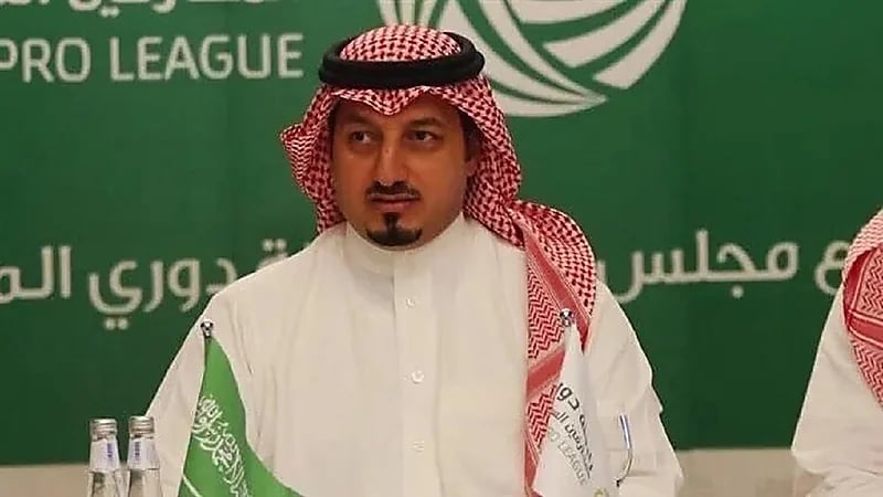 "المسحل" يجري اتصالاً هاتفيًا بمحمد العويس