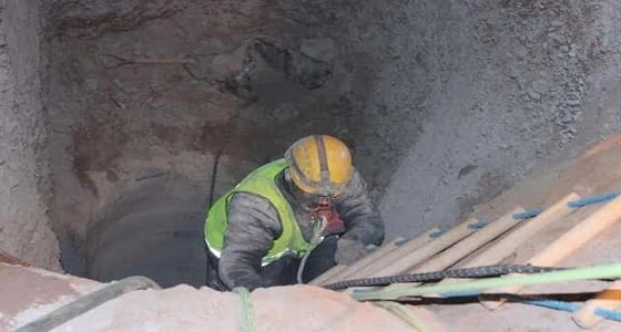 انتشال جثة مواطن سقط في بئر عميق بـ " أثلة "