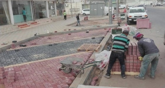 بالصور.. سفلتة وتشجير 3 أحياء داخل مدينة نجران