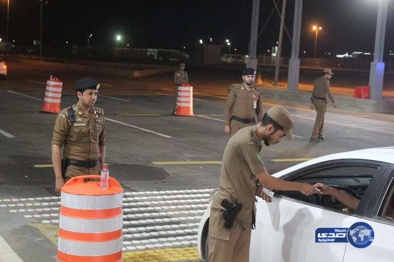 100 ألف ريال والسجن عامين عقوبة  نقل الحجاج بدون تصريح