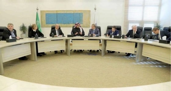وفد روسي يناقش فرص الاستثمار في القطاعات الواعدة بالمملكة