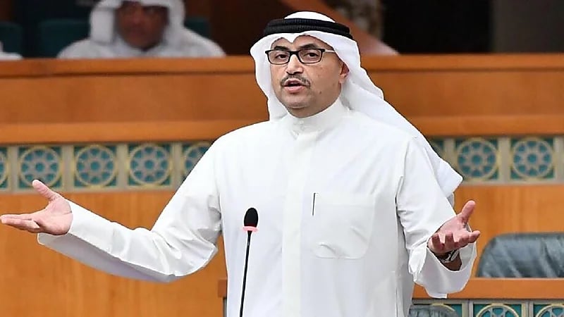 نائب كويتي : وجب تجنيس أسرة الشرطي المقتول "عبدالعزيز الرشيدي"
