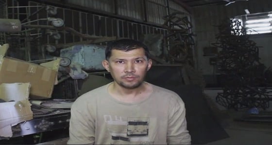 بالفيديو.. فنان تشكيلي يطوع " الحديد " لإنتاج مجسمات مدهشة