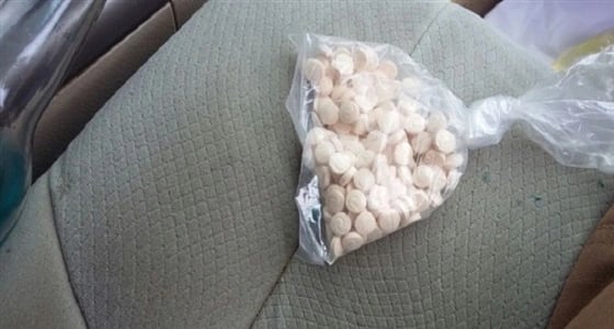 ضبط مشتبه بحوزته 30 حبة كبتاجون في ساحل مكة
