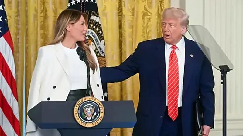 ترامب يتغزل بميلانيا: أحيانا تكون رائعة لدرجة لا تُصدق.. فيديو