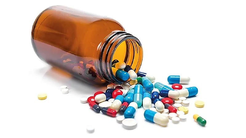 طبيب : احذروا استخدام المضادات الحيوية عند الإصابة بنزلات البرد