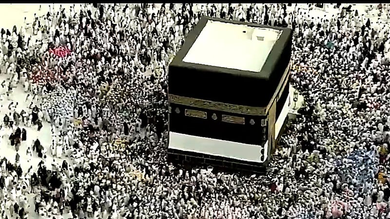 روحانية صحن الطواف مع شروق الشمس.. فيديو