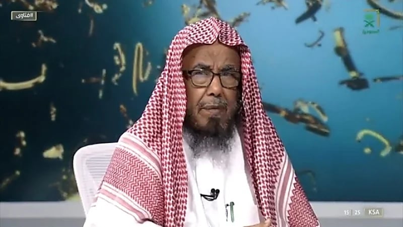 بالفيديو.. المطلق يوضح حكم من رفض خطيب لابنته بسبب اختلاف العائلة