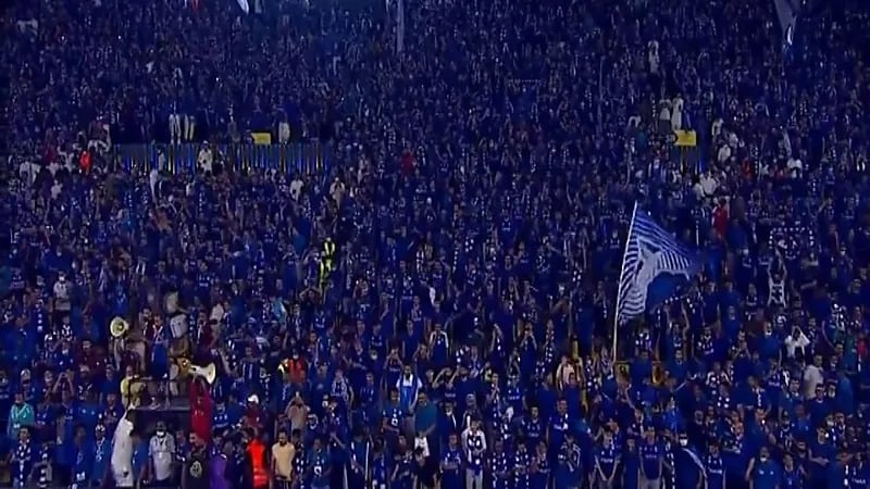 شاهد.. فرحة جماهير الهلال واللاعبين بعد التاهل إلى نهائي القارة