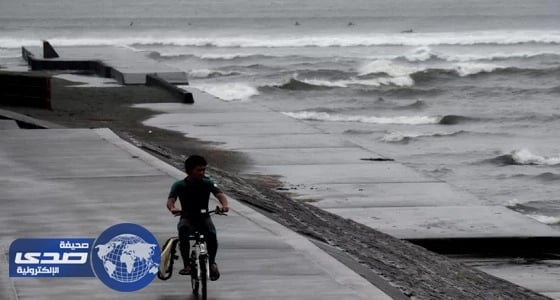 ⁠⁠⁠⁠⁠إعصار شديد يوقف الطائرت والقطارات جنوب اليابان