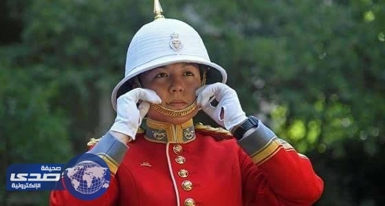 أول أمراة في التاريخ تتولى مراسم تغيير حرس الملكة البريطانية