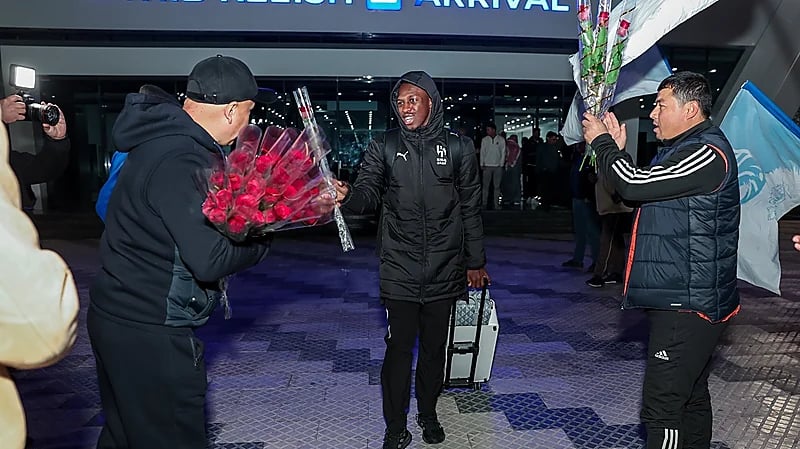 استقبال حافل لبعثة الهلال في أوزبكستان .. فيديو