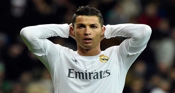 رونالدو يستلم رسالة من ممثل بريطاني وضعته في موقف محرج