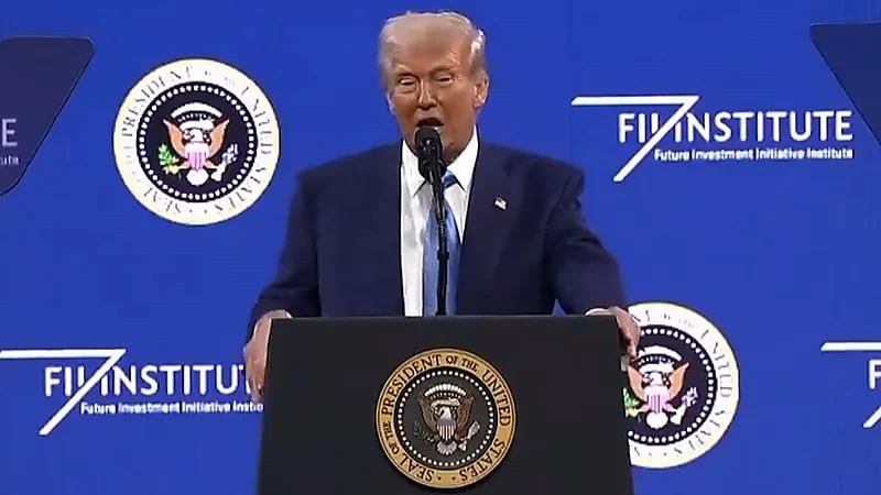 ترامب: السعودية بلد مميز بقادة استثنائيين وأشكر ياسر الرميان.. فيديو