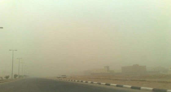 إنذار بانعدام الرؤية الأفقية بالقيصومة وبريدة