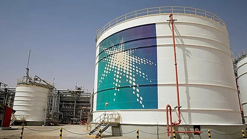 "أرامكو" تبدأ إصدار صكوك دولية بالدولار