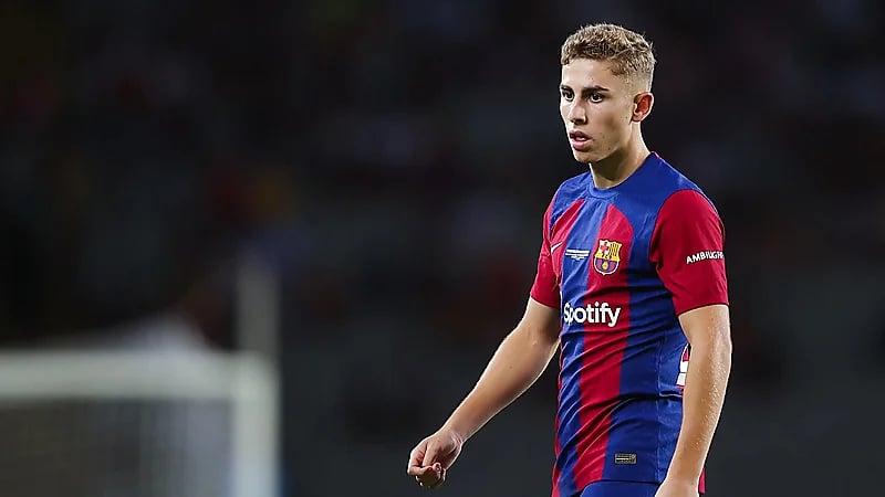 برشلونة يجدد عقد لوبيز