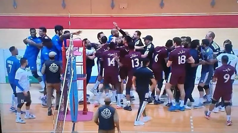 مسؤول يعلق على مشاجرة لاعبي الفيصلي والهلال: "العتيبي سيعاقب"